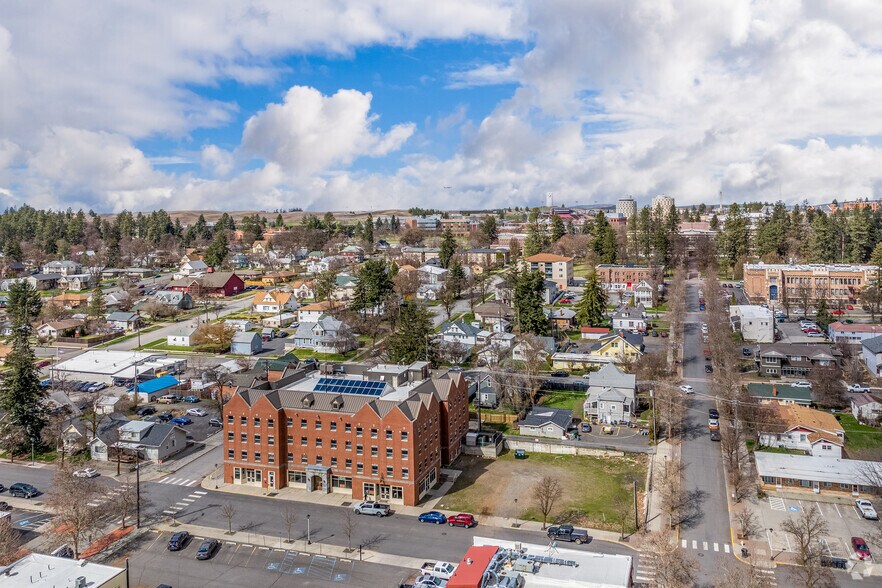 404 2nd St, Cheney, WA à louer - Aérien - Image 3 de 13
