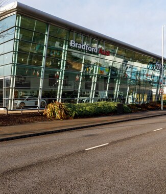 Plus de détails pour 2 Beckside, Bradford - Commerce de détail à vendre