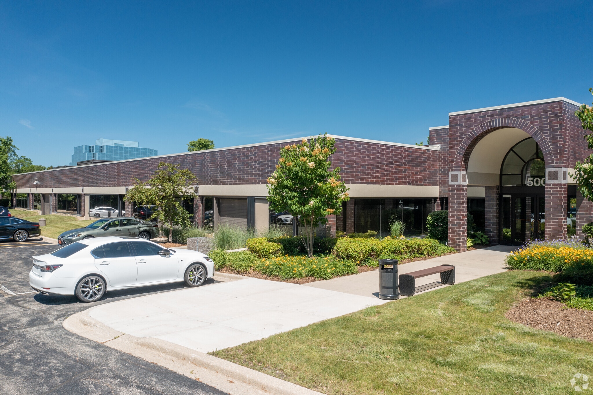 450-500 E Diehl Rd, Naperville, IL for lease Primary Photo- Image 1 of 24