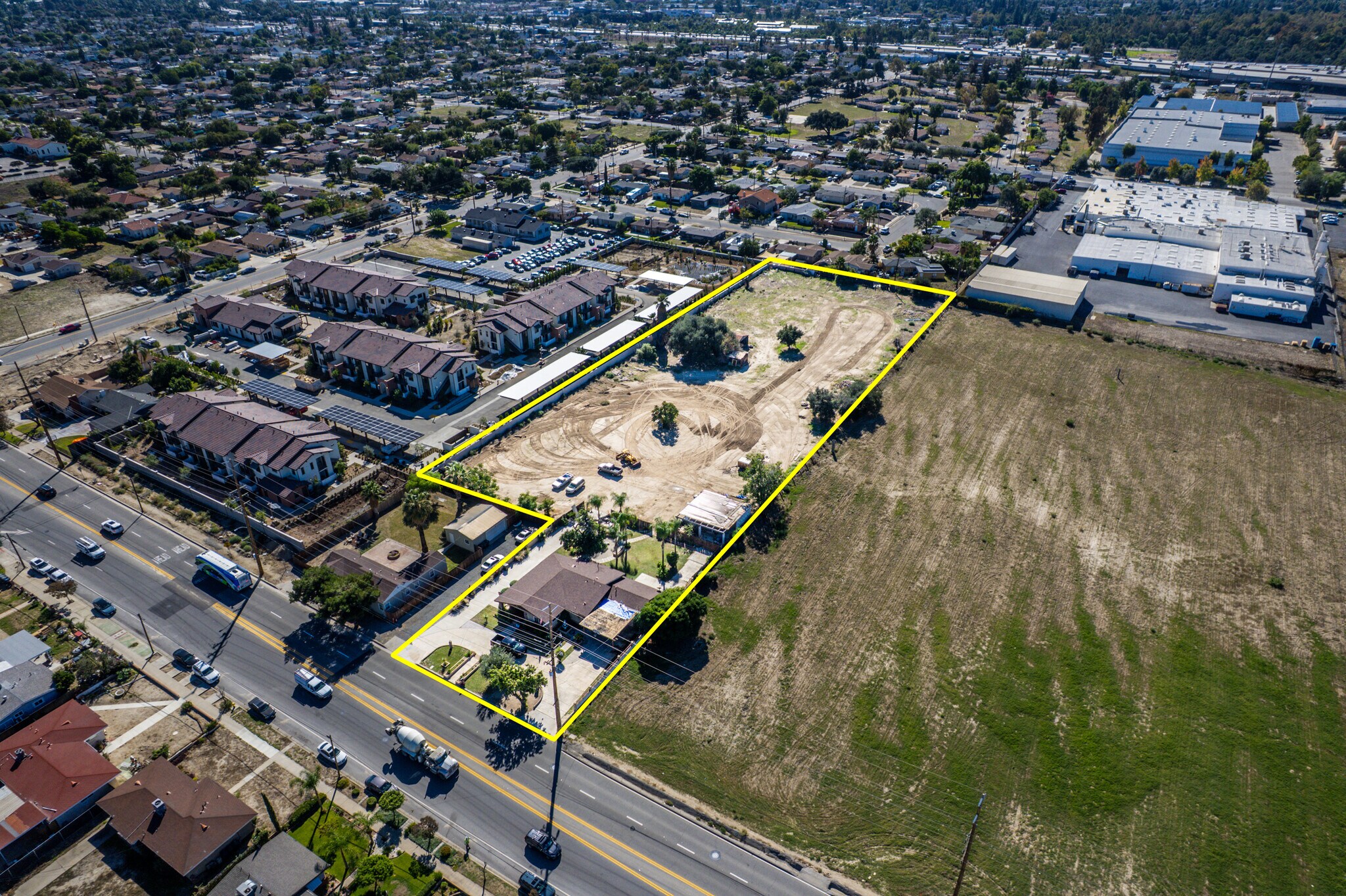 831 W Lugonia Ave, Redlands, CA à vendre Photo principale- Image 1 de 27