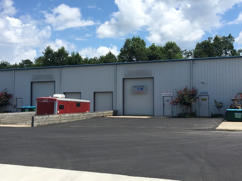 553 Capital Cir SW, Tallahassee, FL for lease - Building Photo - Image 2 of 12