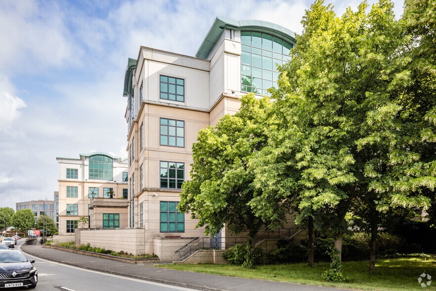 11 Vine St, Uxbridge for sale - Primary Photo - Image 1 of 6