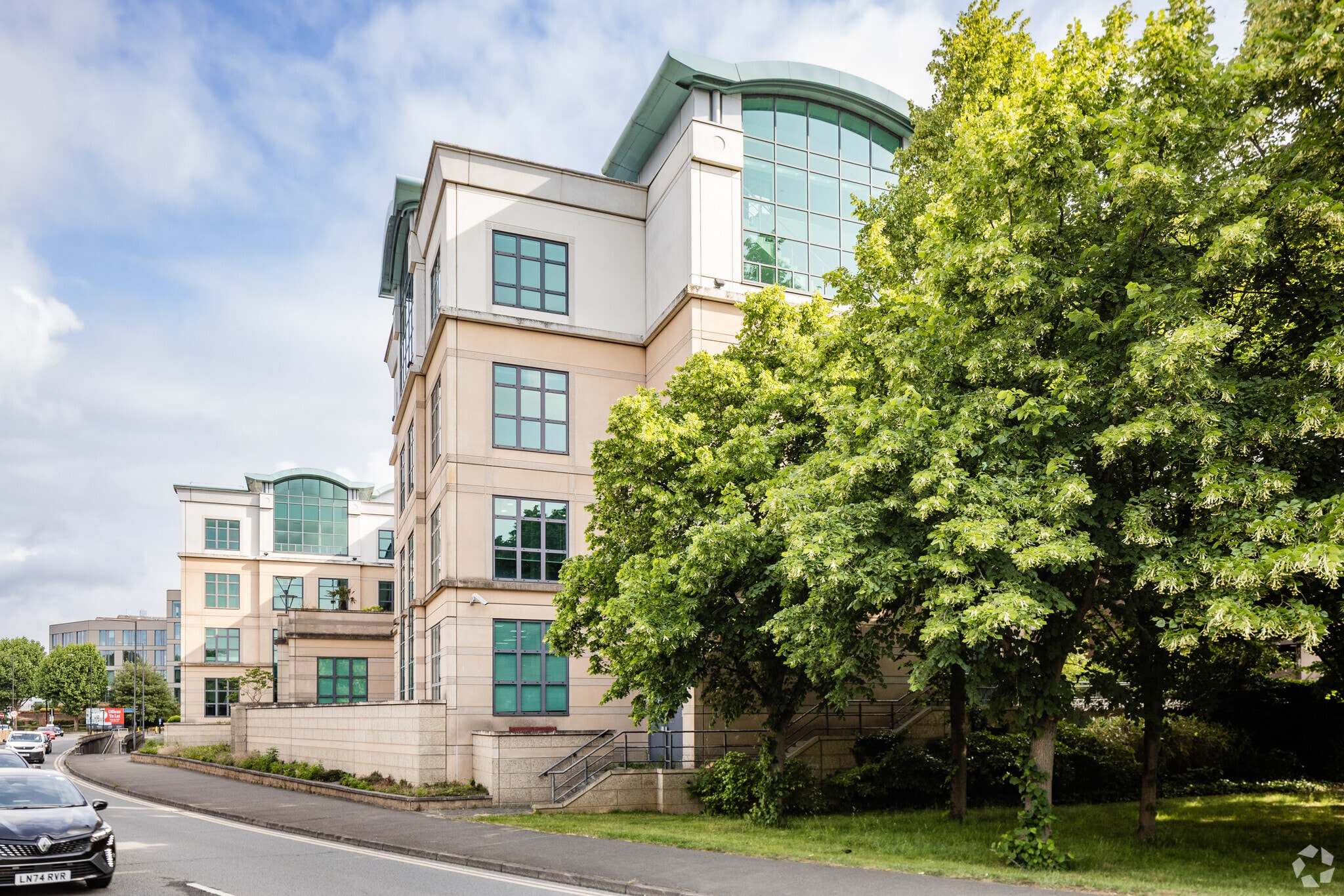 11 Vine St, Uxbridge for sale Primary Photo- Image 1 of 7