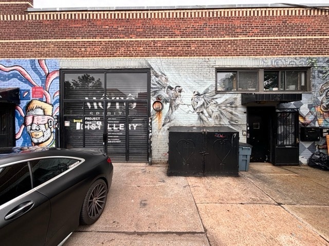 93 Forrest St, Brooklyn, NY for lease Interior Photo- Image 1 of 1