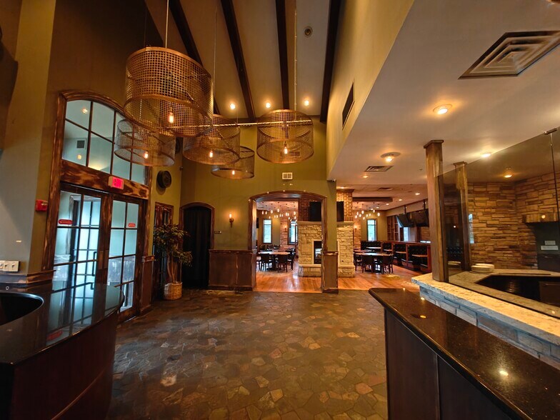 1501 S IL Route 31, Mchenry, IL à louer - Photo intérieure - Image 3 de 24