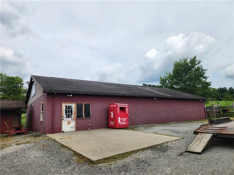 534 N Eighty Eight Rd, Carmichaels, PA for sale - Primary Photo - Image 1 of 14
