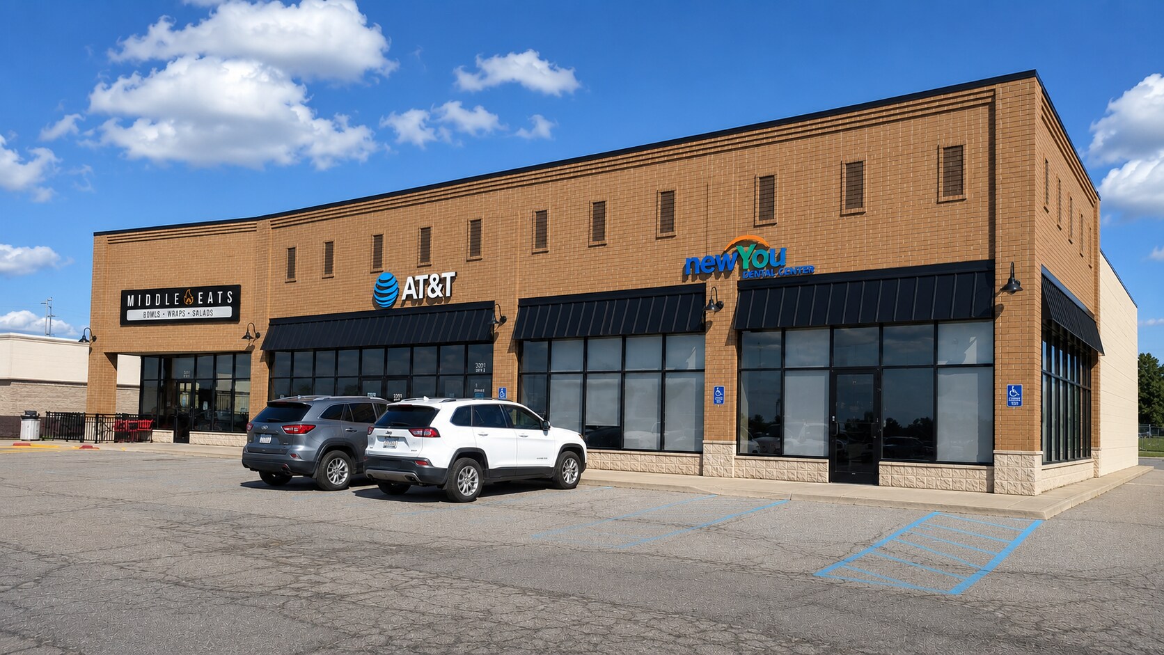 3201 E Grand River Ave, Lansing, MI for lease Building Photo- Image 1 of 3