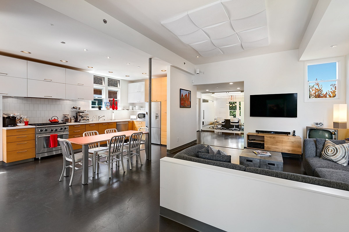 2214 Queen Anne Ave, Seattle, WA for sale Interior Photo- Image 1 of 12