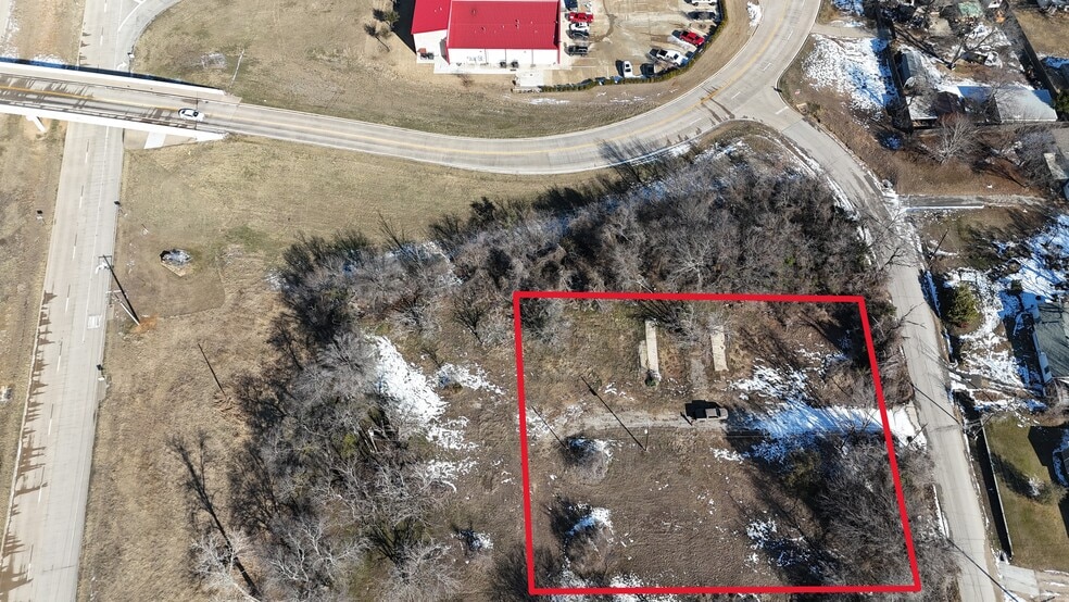 465 Wilshire Ave, Azle, TX for sale - Building Photo - Image 2 of 11