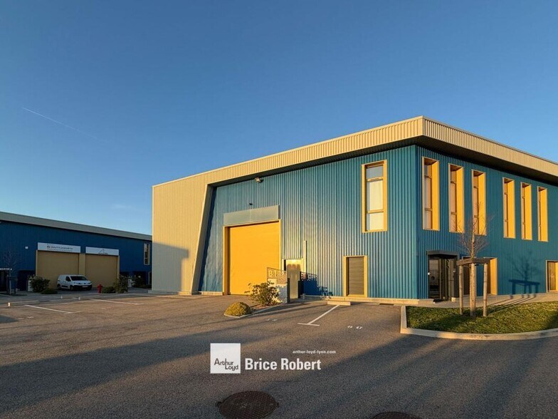 15 Chemin Du Bois Rond, Saint-Bonnet-de-Mure à vendre - Photo du bâtiment - Image 1 de 7