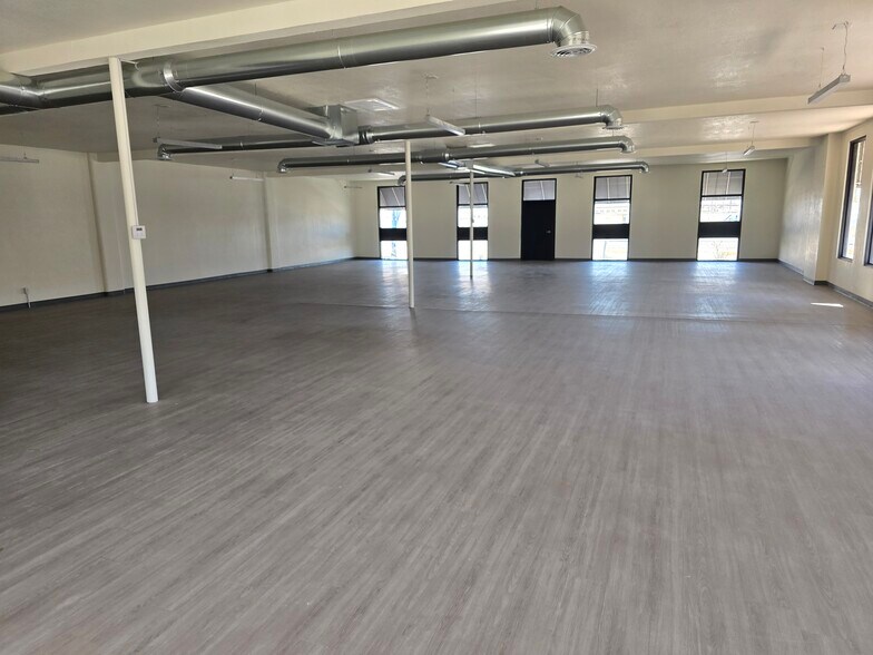 1501 E Missouri Ave, El Paso, TX à louer - Photo du bâtiment - Image 3 de 8