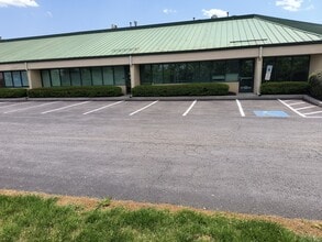 5060 Ritter Rd, Mechanicsburg, PA for lease Interior Photo- Image 1 of 7