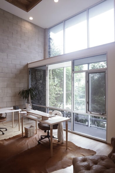 6615-6621 Melrose Ave, Los Angeles, CA for lease - Building Photo - Image 3 of 16