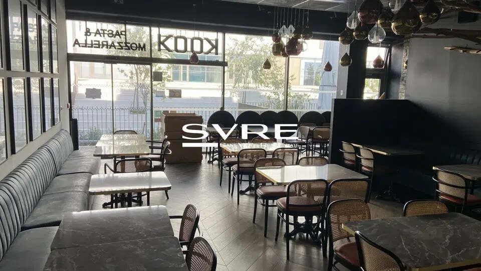 Retail in La Ciotat for lease Interior Photo- Image 1 of 8