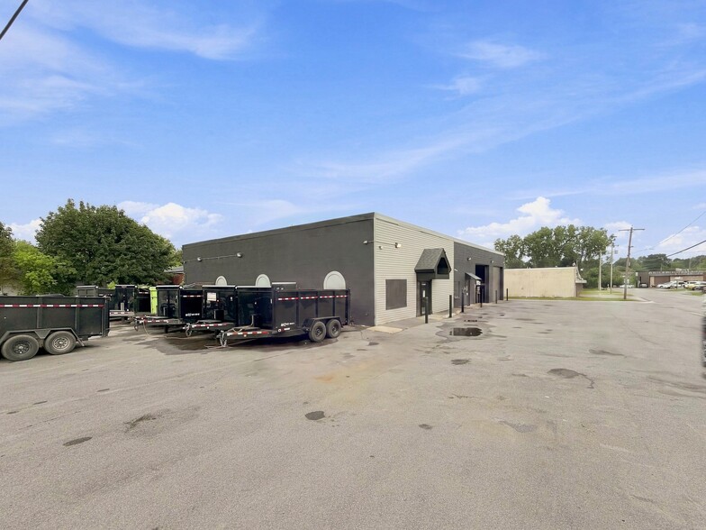 209 Factory Ave, Syracuse, NY for lease - Building Photo - Image 2 of 17