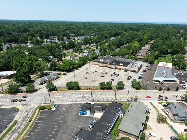 23100 Lorain Rd, North Olmsted, OH à vendre - Photo du bâtiment - Image 3 de 3