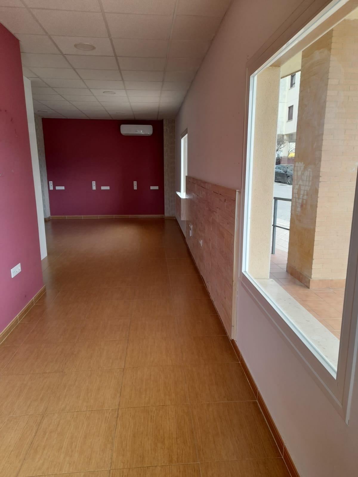 Retail in Cáceres, Cáceres for sale Building Photo- Image 1 of 36