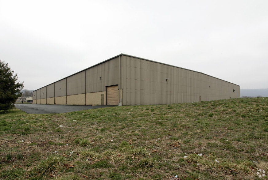 3030 Kutztown Rd, Reading, PA for lease - Building Photo - Image 2 of 6