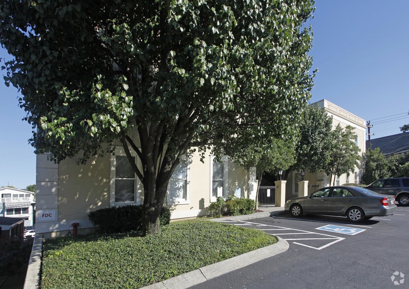 1114 17th Ave S, Nashville, TN for lease - Building Photo - Image 2 of 7