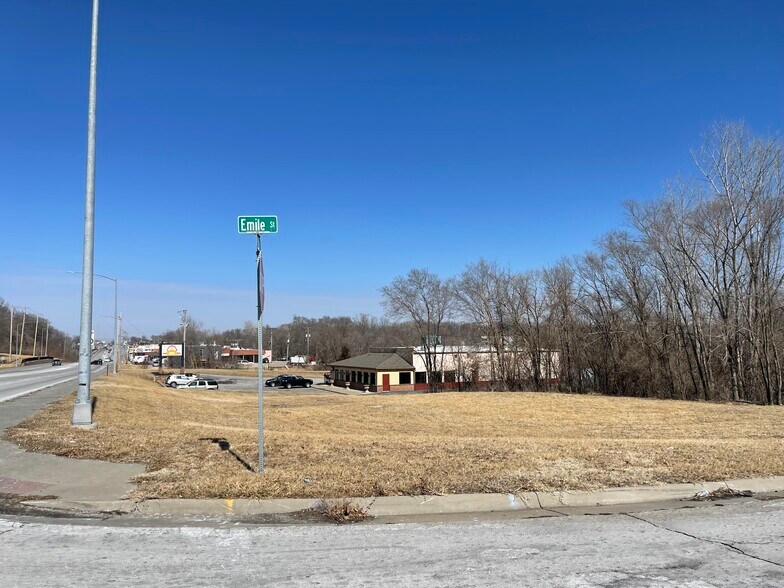 706 N Main St, Lansing, KS for sale - Building Photo - Image 2 of 4