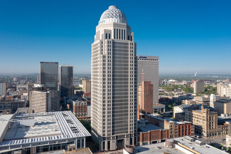 400 W Market St, Louisville, KY for lease - Building Photo - Image 2 of 15