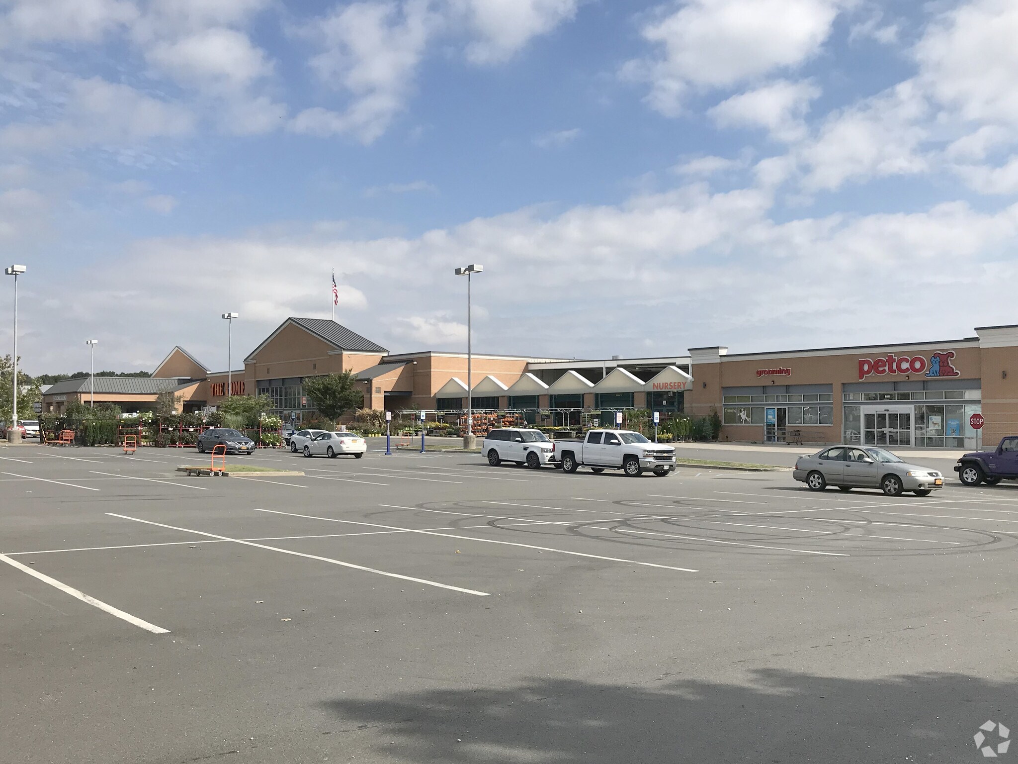 2720-2955 Veterans Rd W, Staten Island, NY for lease Primary Photo- Image 1 of 6