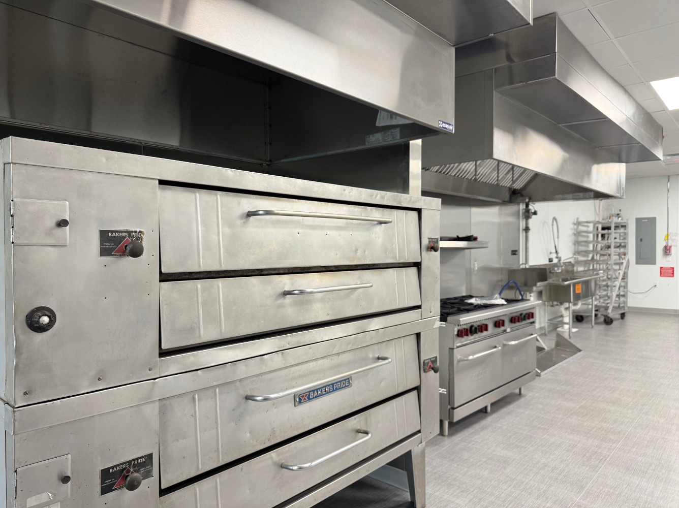 4911-4935 Southern Blvd, West Palm Beach, FL for lease Interior Photo- Image 1 of 9