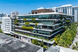 Plus de détails pour 2340 Collins Ave, Miami Beach, FL - Commerce de détail à louer