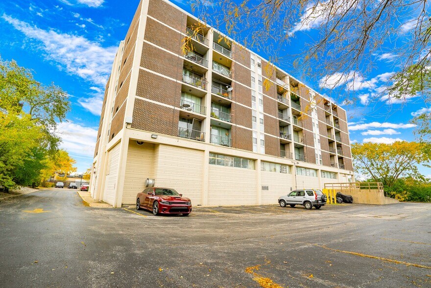 1043 S York Rd, Bensenville, IL à vendre - Photo du bâtiment - Image 2 de 3