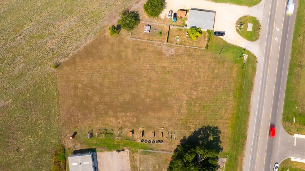 2000 W San Antonio St, Lockhart, TX à vendre - Photo du bâtiment - Image 2 de 22