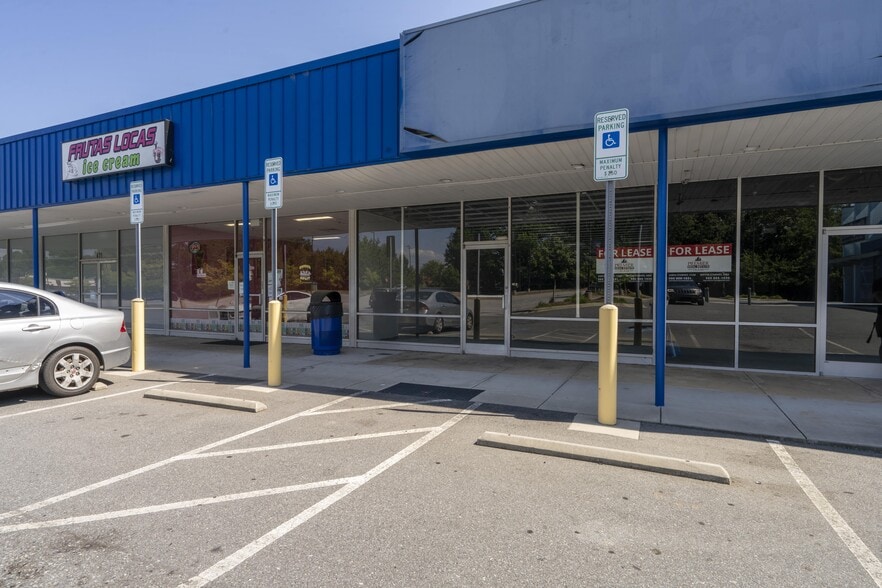 439-489 N Cannon Blvd, Kannapolis, NC for lease - Building Photo - Image 2 of 17