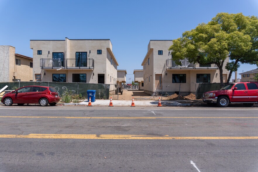 906 Lakme ave, Wilmington, CA for sale - Building Photo - Image 2 of 14