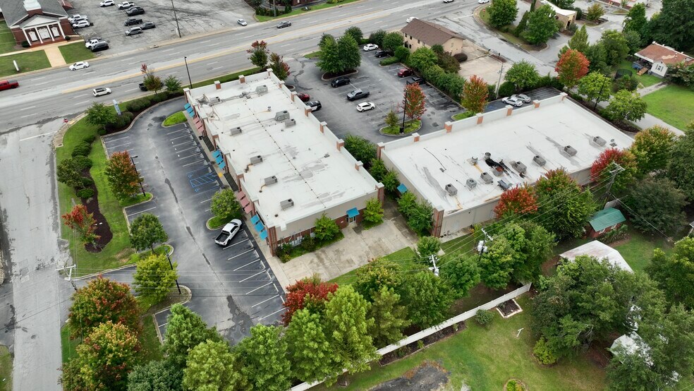 1707 John B White SR Blvd, Spartanburg, SC à louer - Aérien - Image 2 de 7