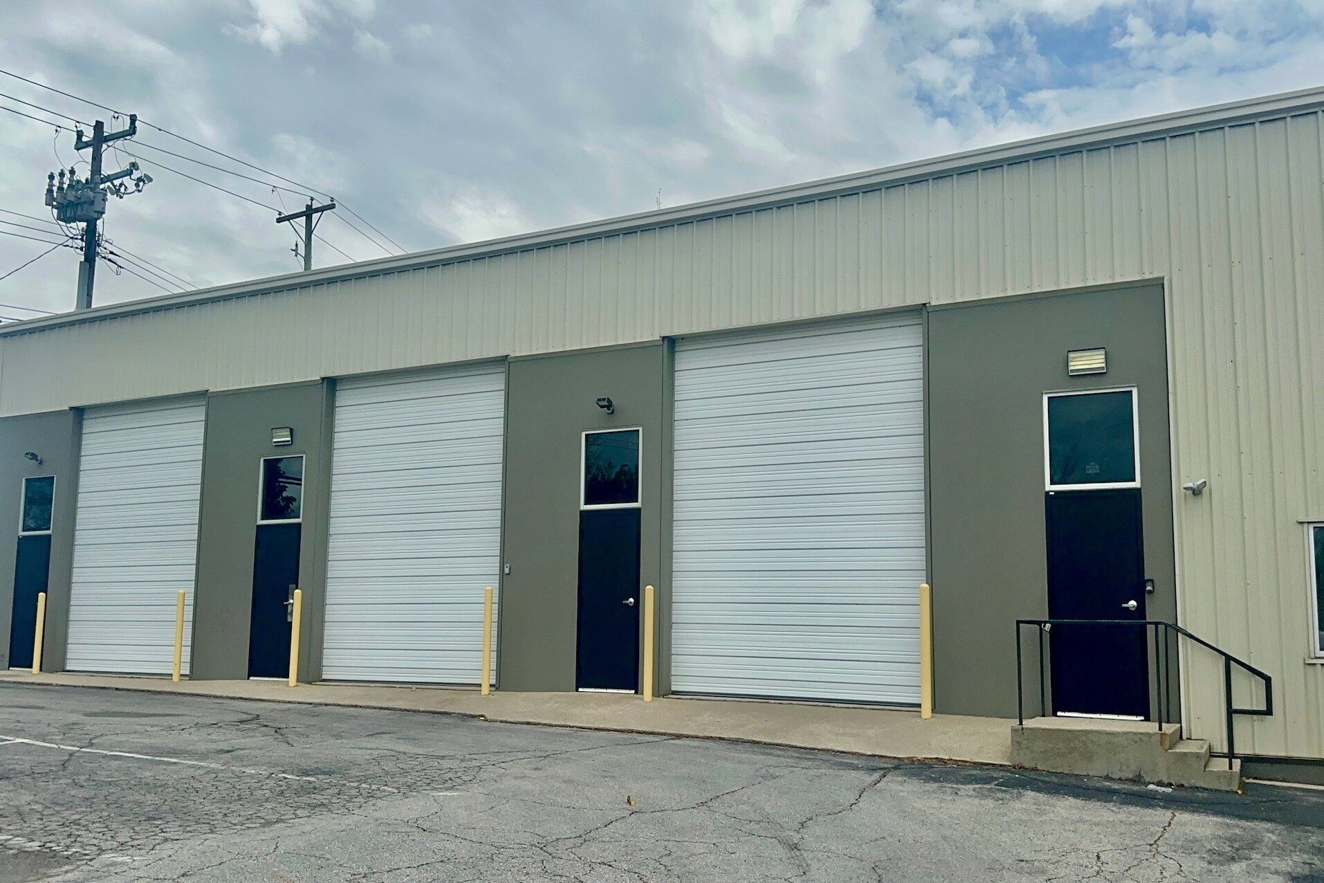 2412 Palumbo Dr, Lexington, KY for lease Building Photo- Image 1 of 8