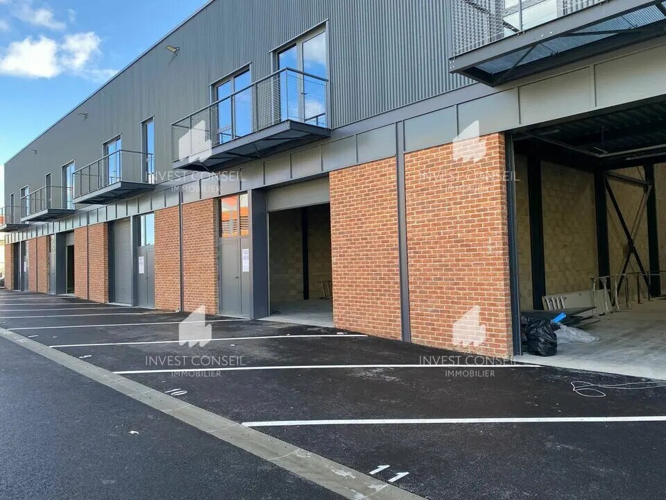 Flex in Montmagny for lease Building Photo- Image 1 of 9