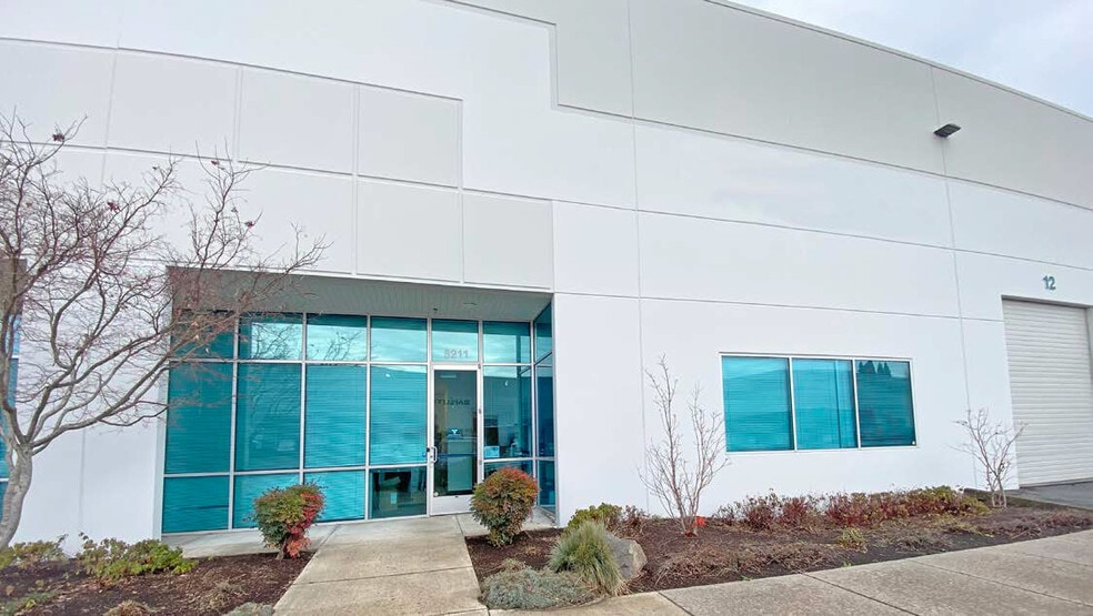 5220-5232 NE 152nd Pl, Portland, OR for lease - Building Photo - Image 1 of 10