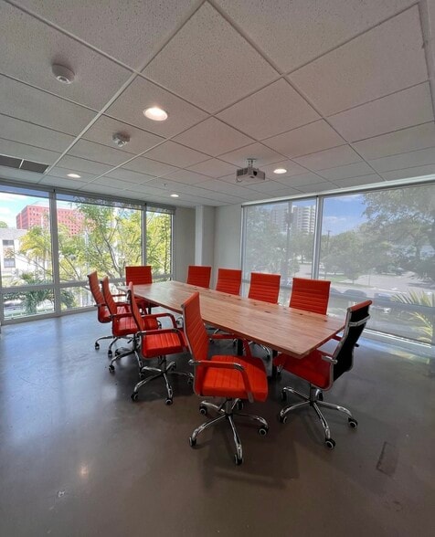 1689 2nd St, Sarasota, FL for lease - Interior Photo - Image 3 of 7