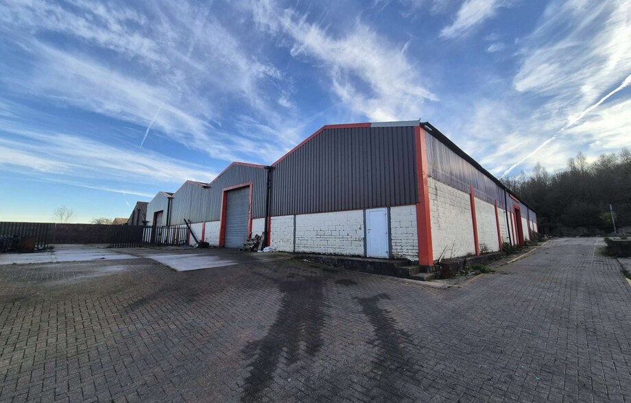 Oxclose Ln, Mansfield à vendre - Photo du bâtiment - Image 3 de 4