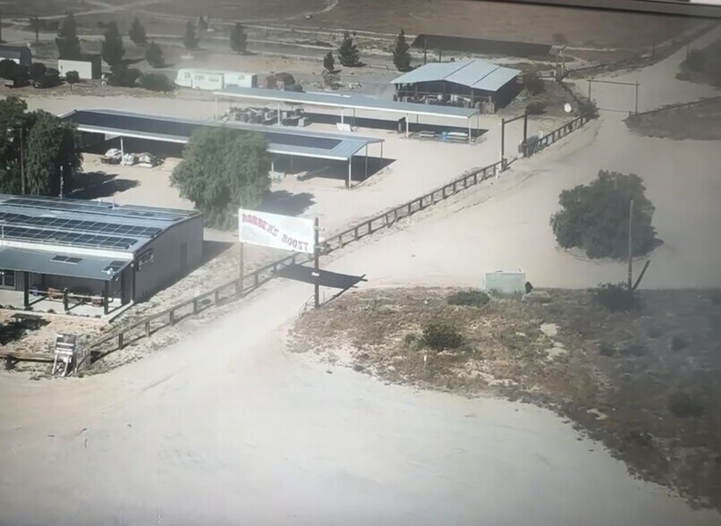 49901 Hwy 14, Inyokern, CA à vendre - Photo du bâtiment - Image 2 de 4