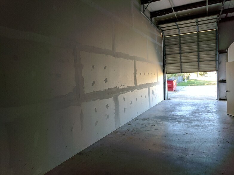 4503 Spring Cypress Rd, Spring, TX à louer - Photo intérieure - Image 2 de 6