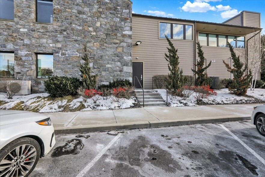 2228 State Hill Rd, Reading, PA for lease - Building Photo - Image 3 of 26