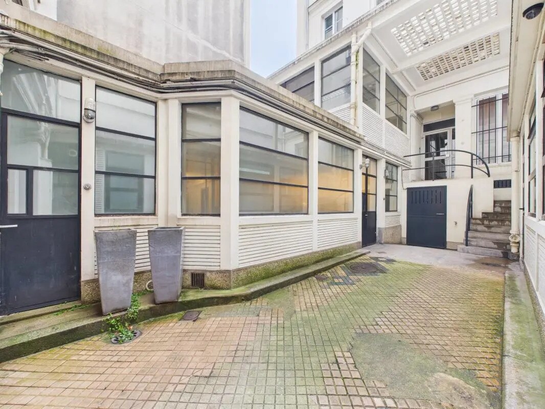 Local d'activités dans Paris à vendre Photo du bâtiment- Image 1 de 13