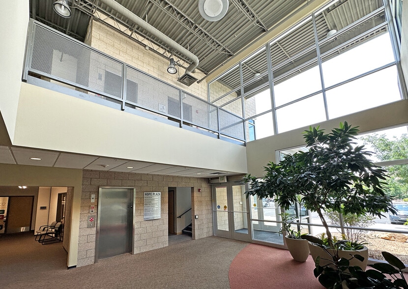 8650 Alameda Blvd NE, Albuquerque, NM for lease - Interior Photo - Image 2 of 7