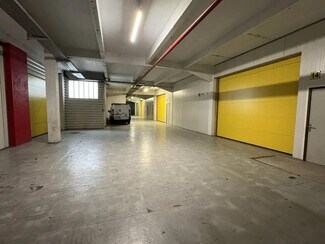 Plus de détails pour Local d'activités à louer