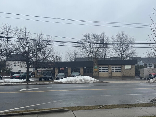 Plus de détails pour 2304 Union Blvd, Bay Shore, NY - Commerce de détail à vendre