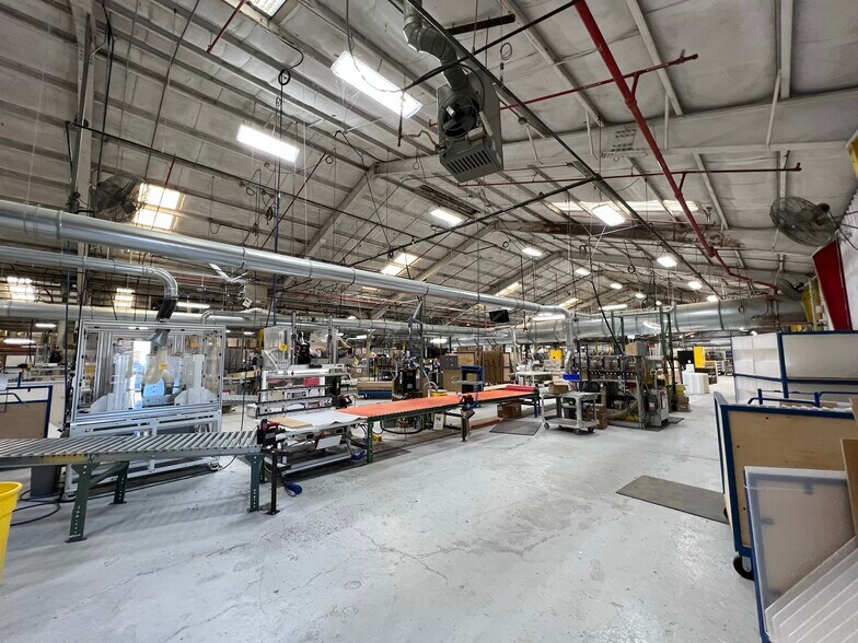 900 S Meridian Rd, Newton, KS à louer - Photo intérieure - Image 3 de 12