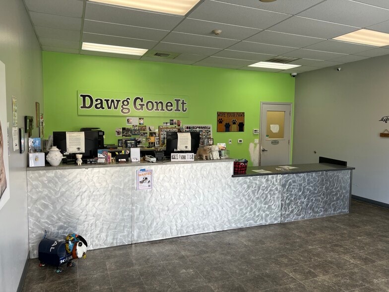 527 Ramona Ave, Monterey, CA à vendre - Photo du bâtiment - Image 3 de 11