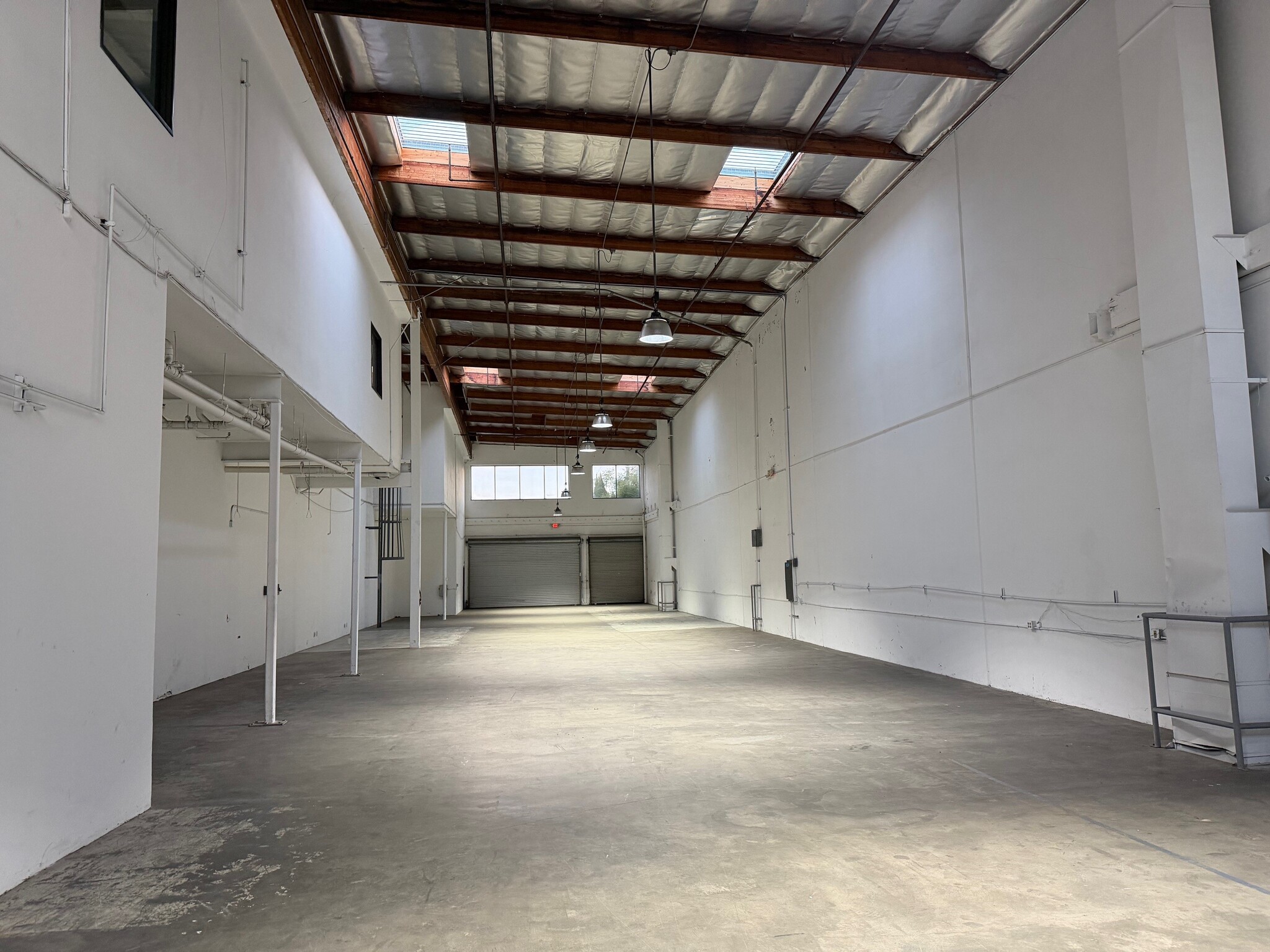 8701 Bellanca Ave, Los Angeles, CA à louer Photo intérieure- Image 1 de 3