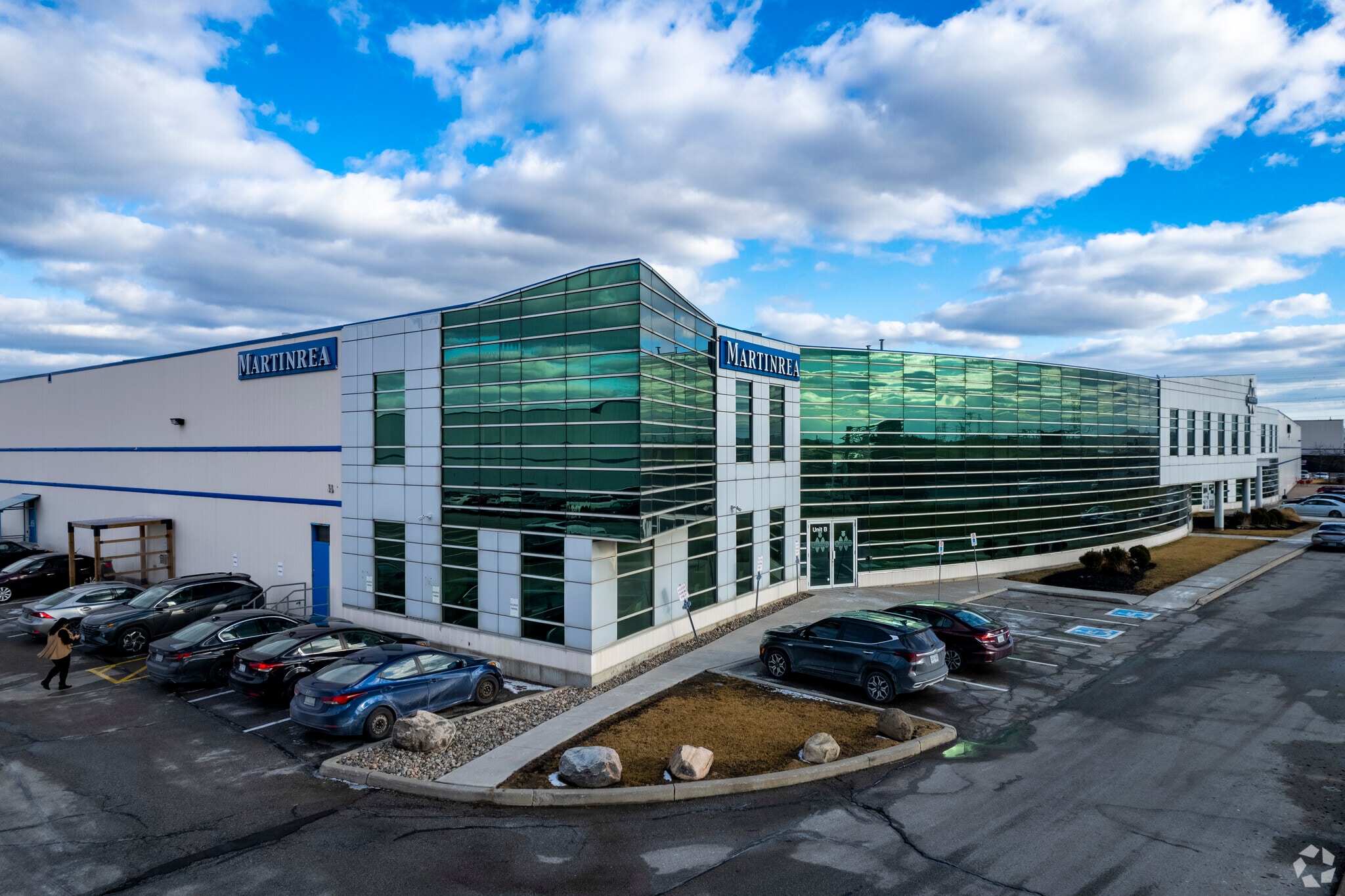 81 Royal Group Cres, Vaughan, ON for sale Primary Photo- Image 1 of 1