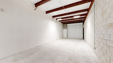 500 NW University Blvd, Port Saint Lucie, FL for lease Matterport 3D Scan- Image 1 of 10